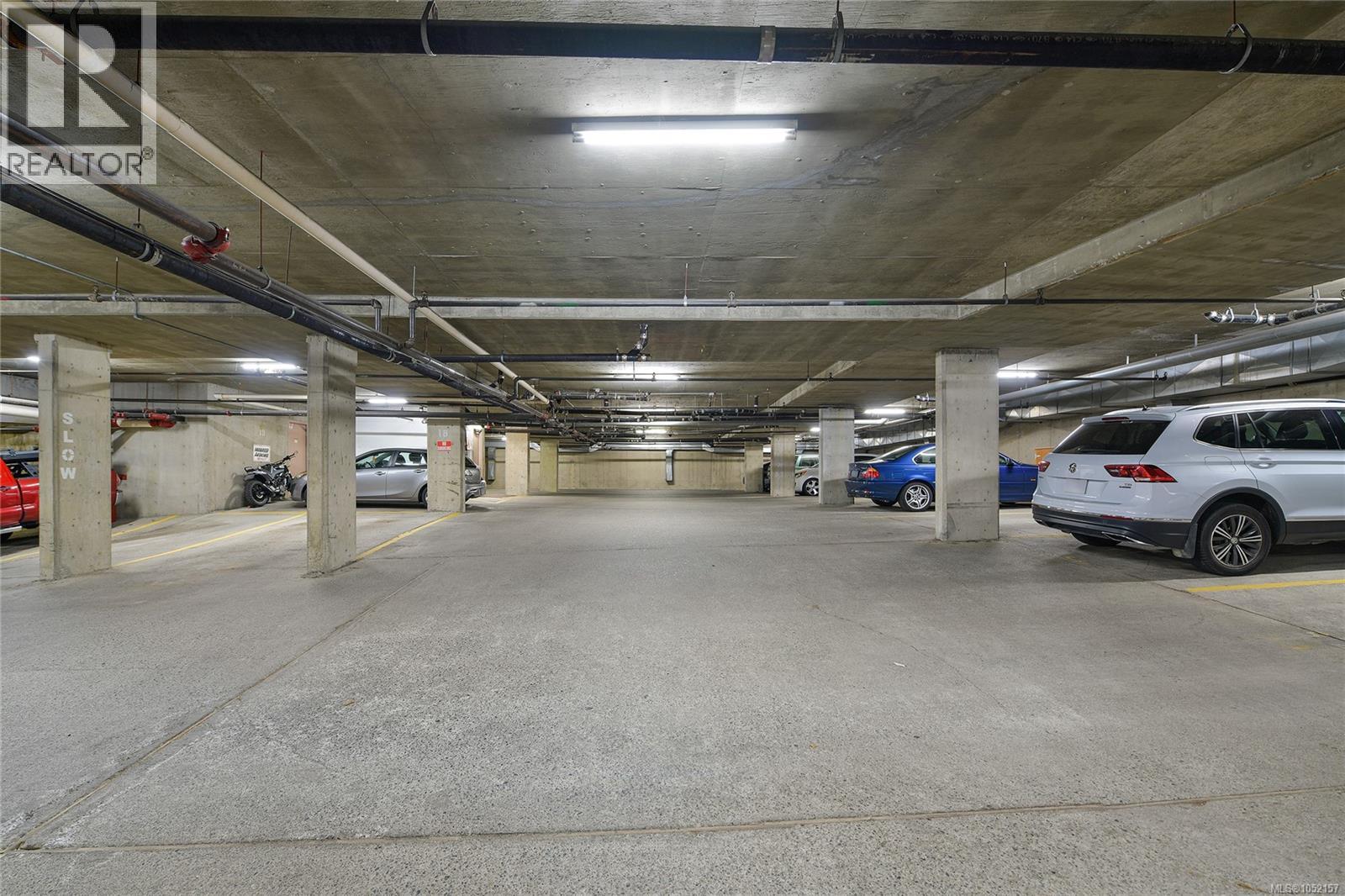 408 1655 Begbie Street, Victoria