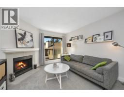 Kitchen - 408 1655 Begbie St, Victoria, BC V8R1L4 Photo 6