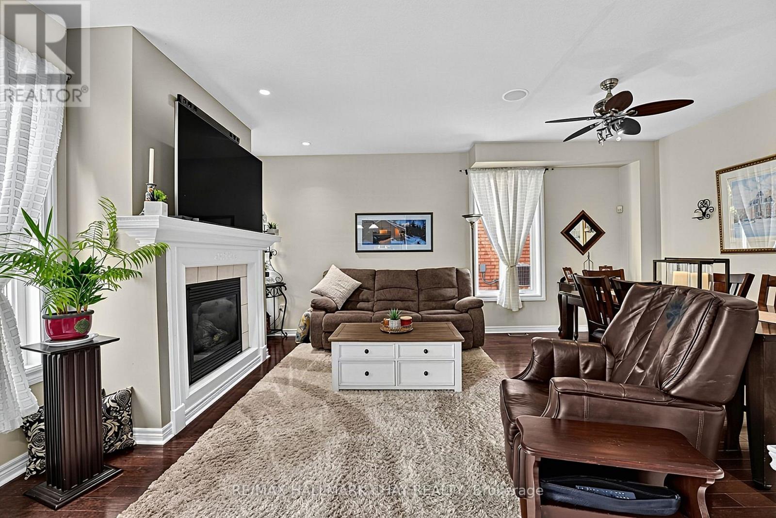 14 Strathmore Place, Barrie, ON photo 12