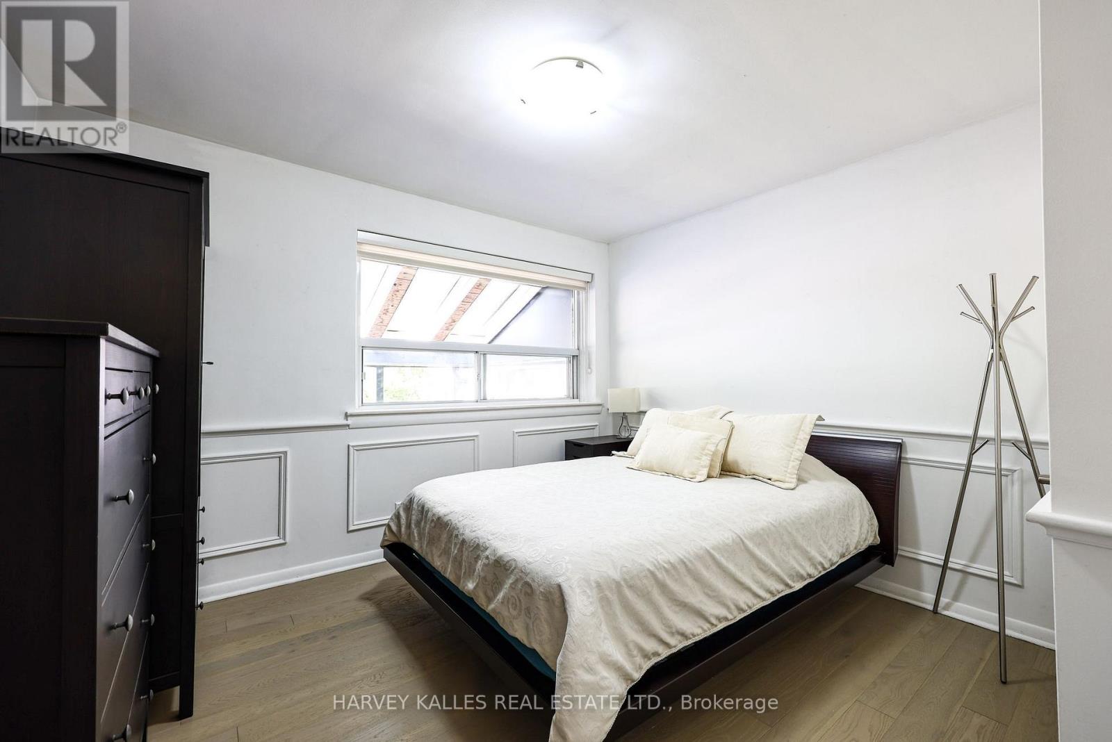 90 Berkinshaw Crescent — photo 23