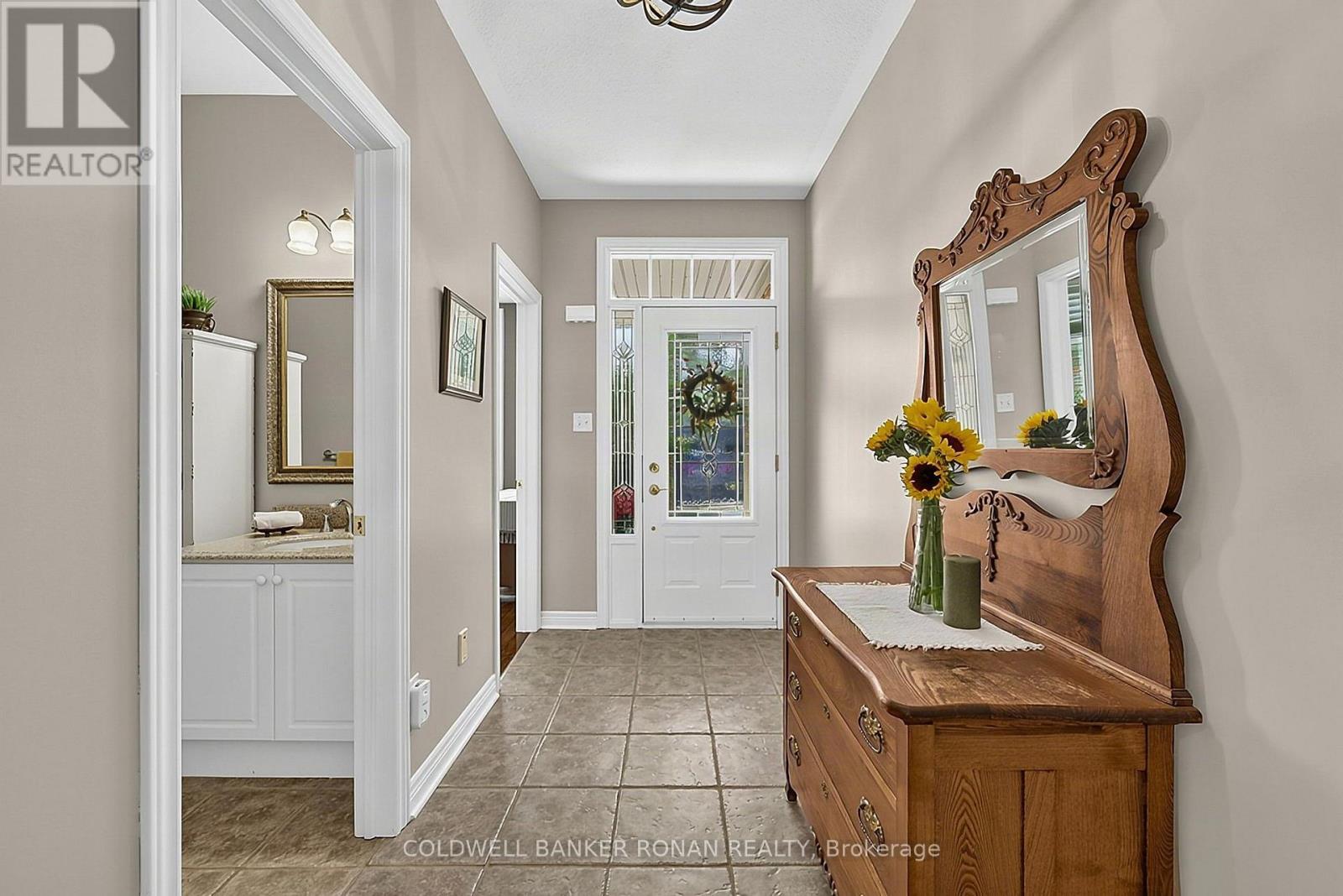 5 HILLIARD COURT, Caledon (Caledon East) — photo 2