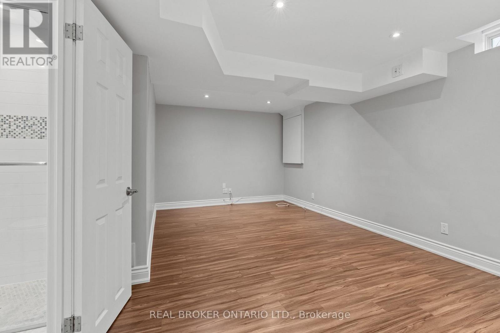 2349 Falkland Crescent, Oakville, ON photo 34