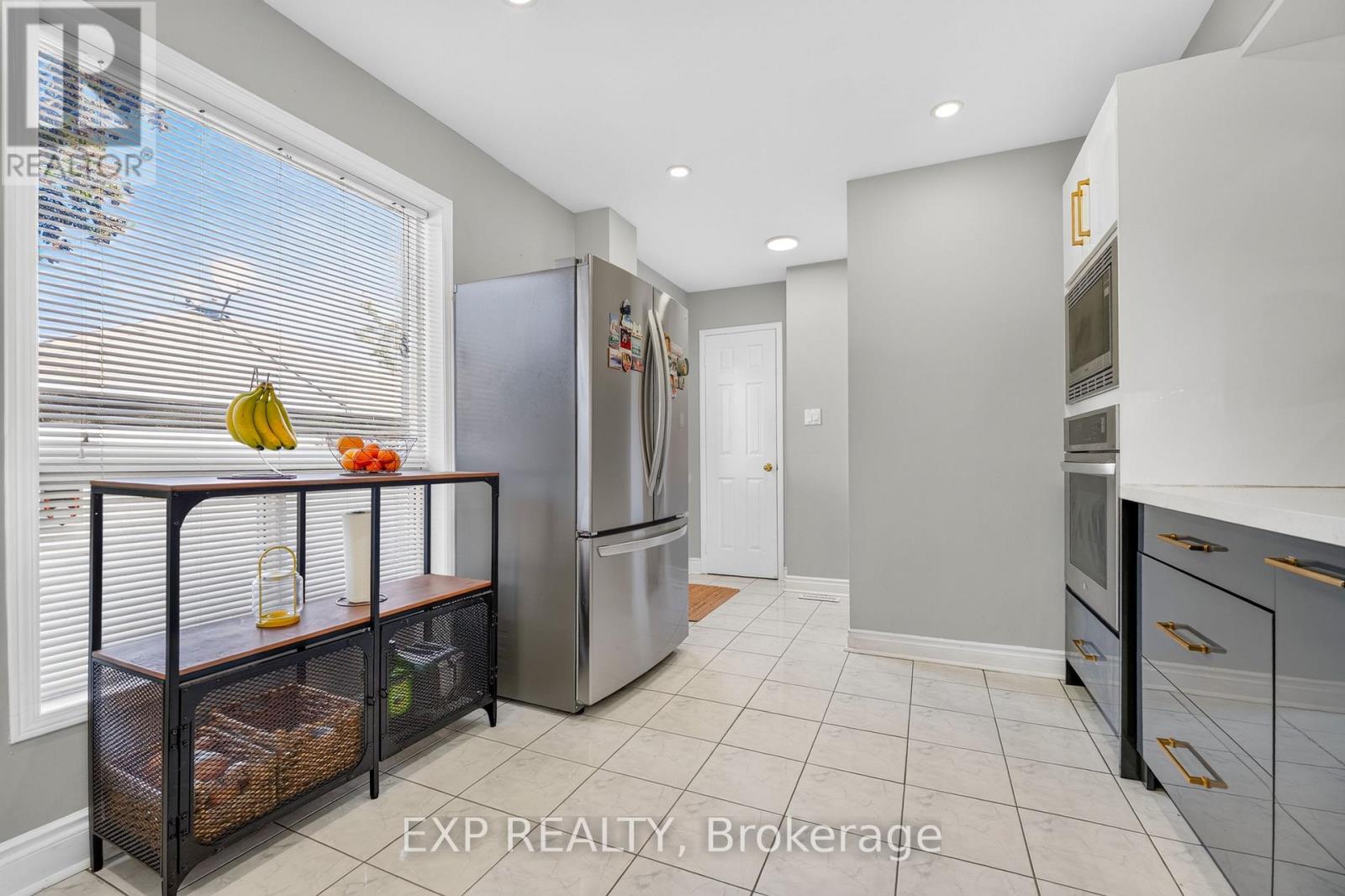 #77 35 MALTA AVENUE - 12