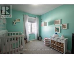2308 Whistling Springs Crescent, Oakville, ON L6M0C5 Photo 17
