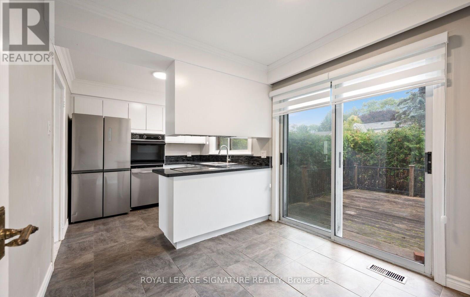 251 Third Line, Oakville, ON photo 15
