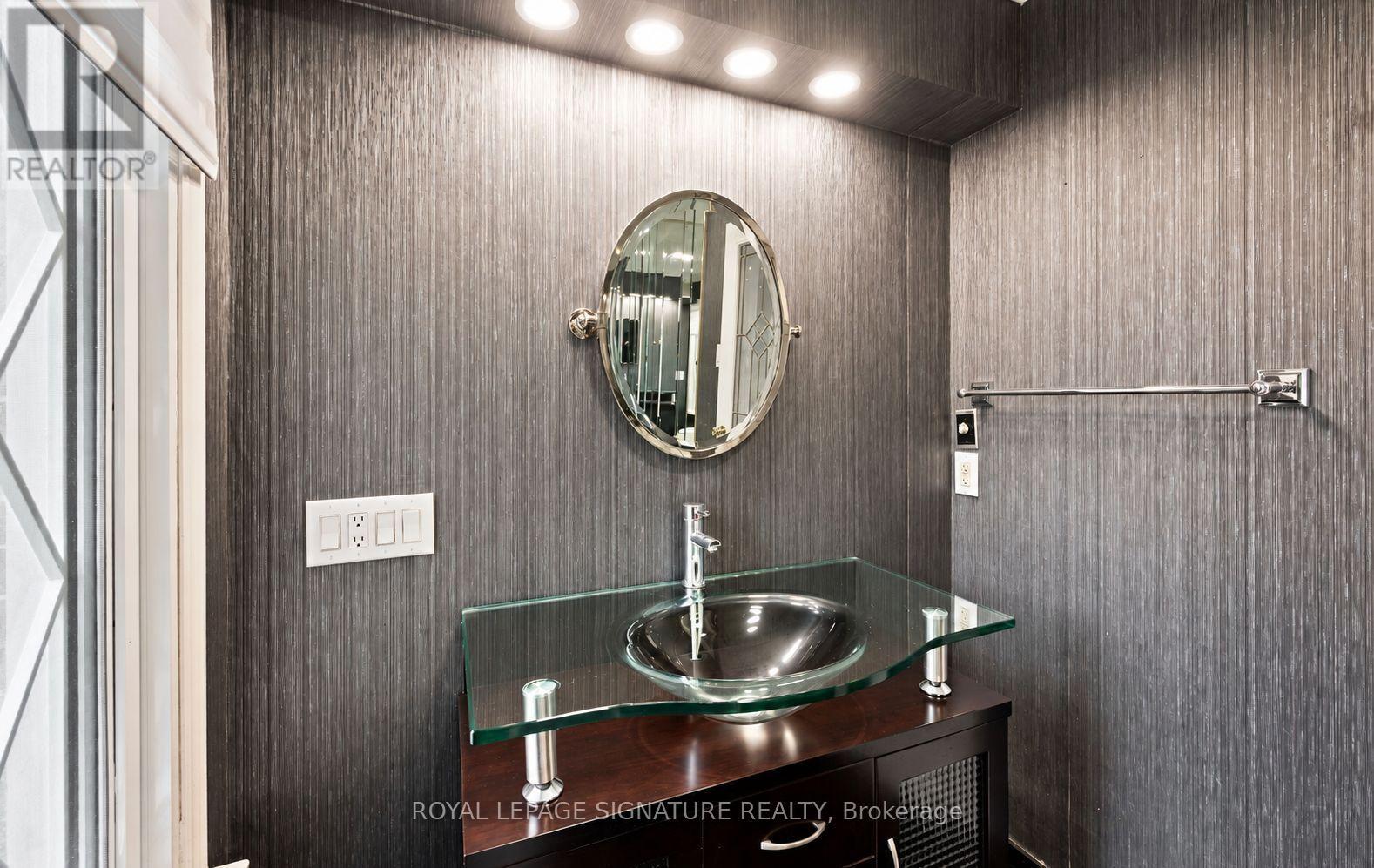 251 Third Line, Oakville, ON photo 31