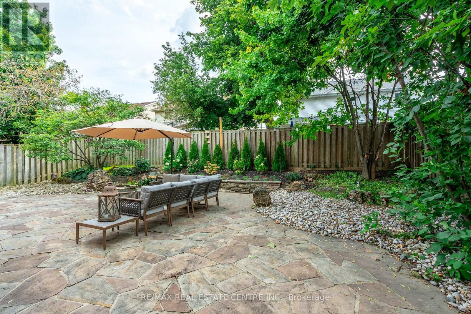 2064 Trillium Court, Burlington, ON photo 48