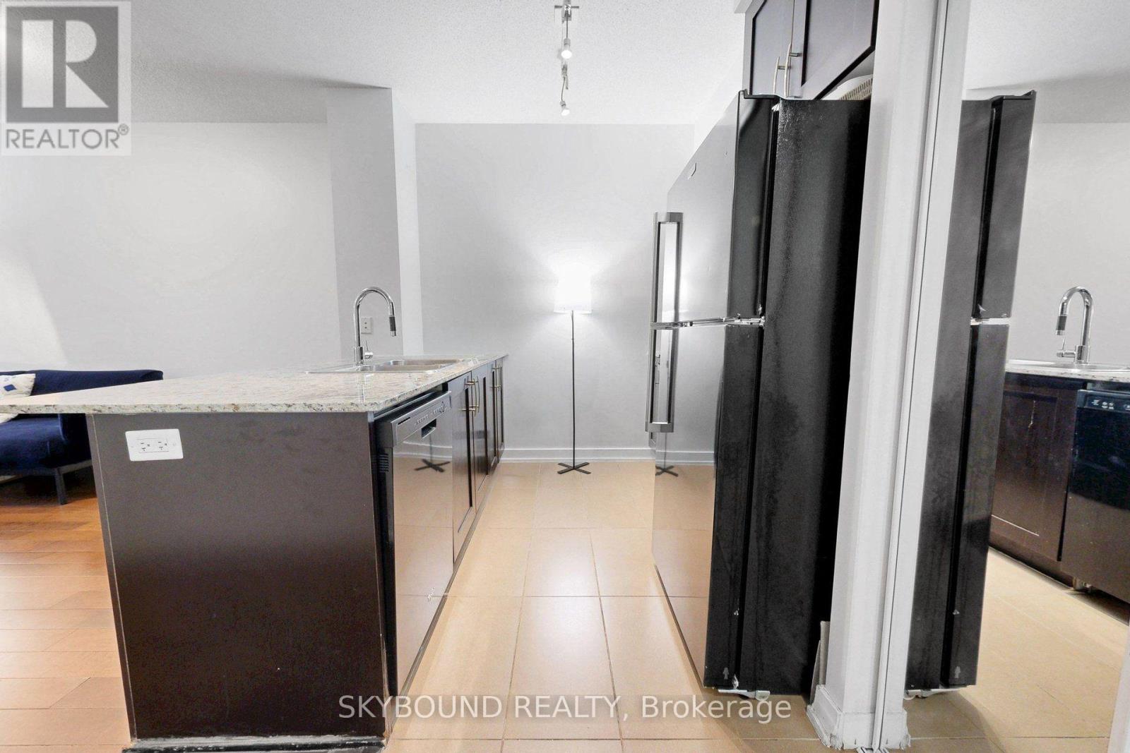 #214 4070 CONFEDERATION PARKWAY - 8