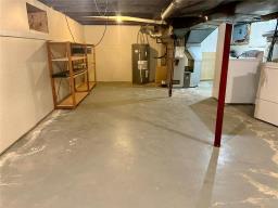 584 Machray Avenue, Winnipeg, MB R2W1A9 Photo 42