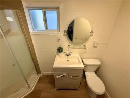 584 Machray Avenue, Winnipeg, MB R2W1A9 Photo 28