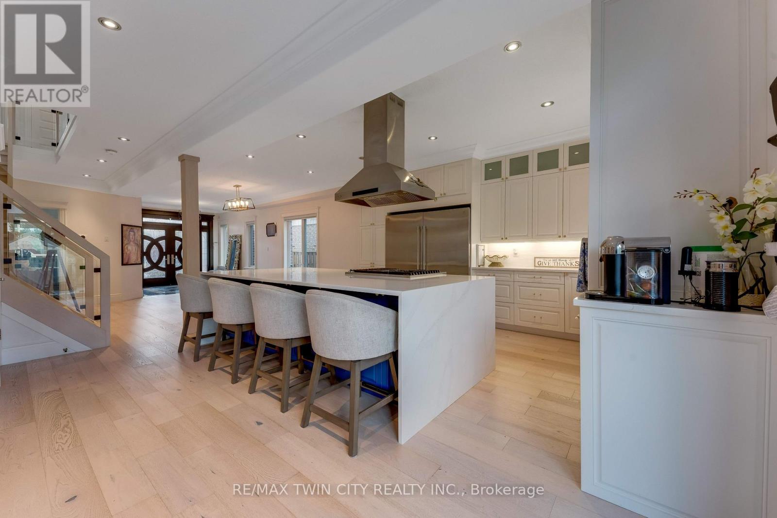 444 Thomas Slee Drive — photo 14