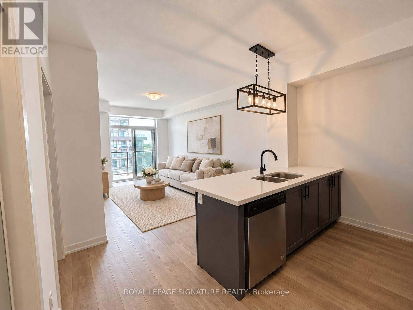 #807 460 DUNDAS STREET E - 4