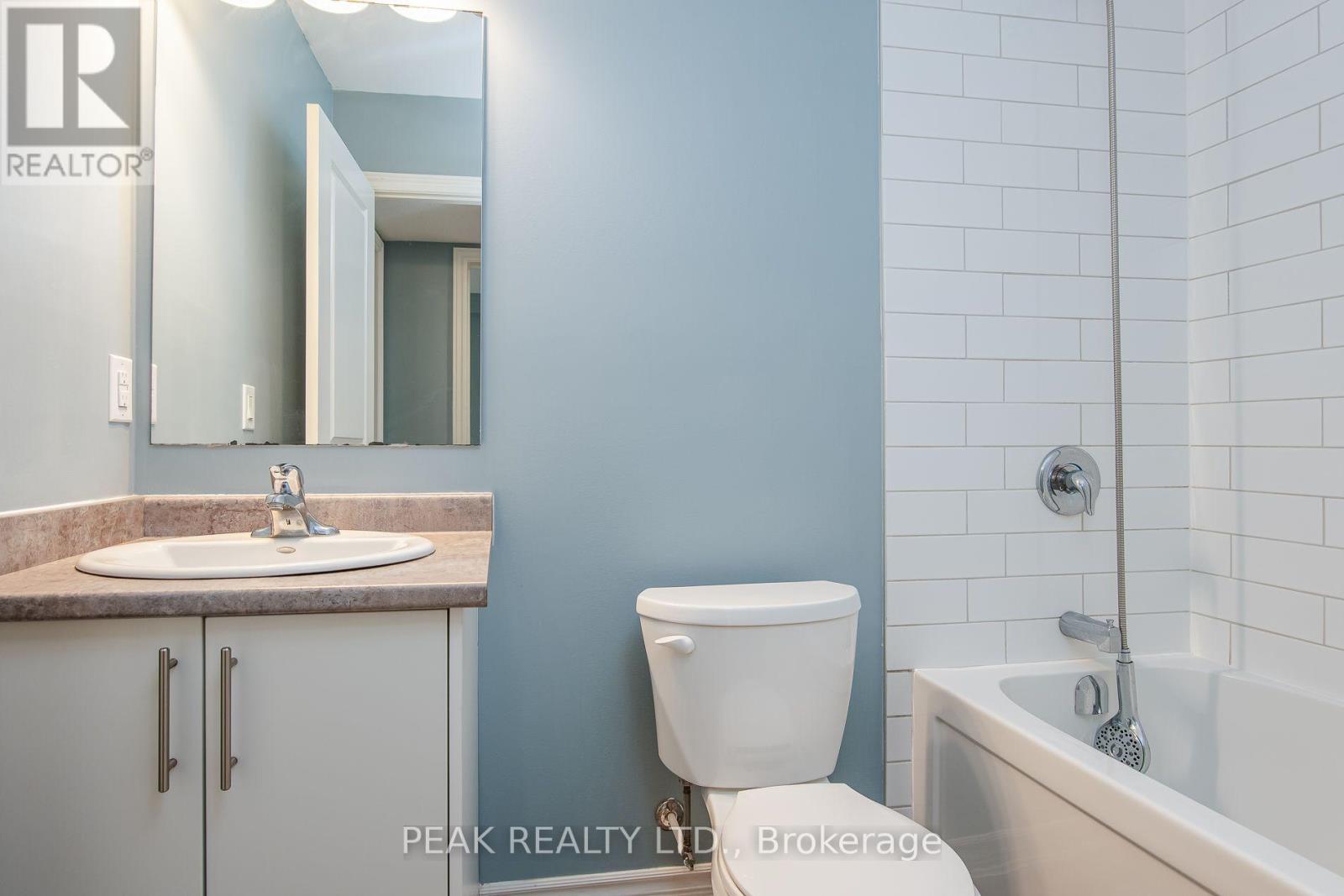 243 Chapel Hill Drive, Kitchener, ON photo 17
