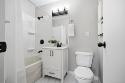 107 Minikada Bay, Winnipeg, MB R2C0G9 Photo 11
