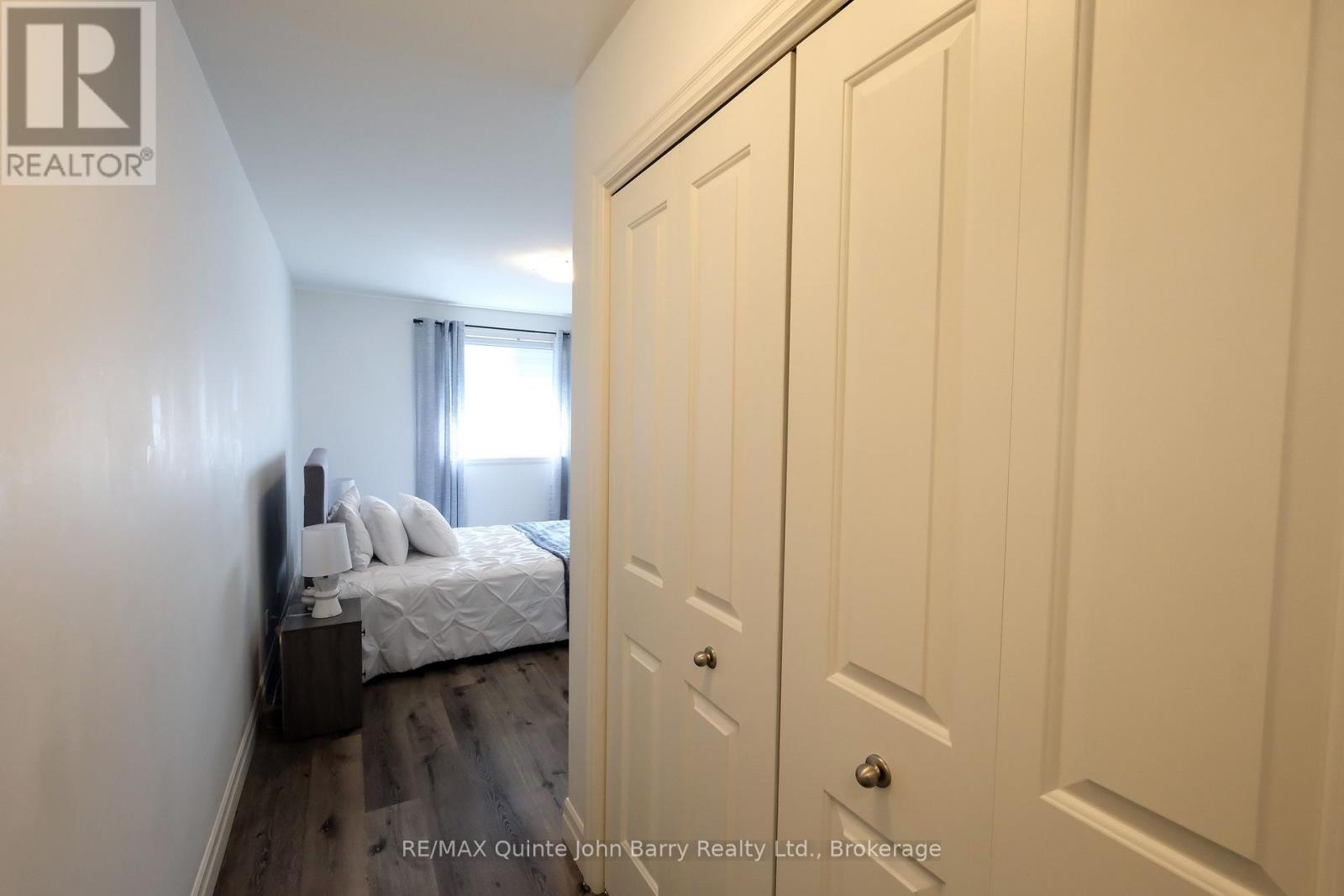 25 HILLSIDE MEADOW DRIVE - 13