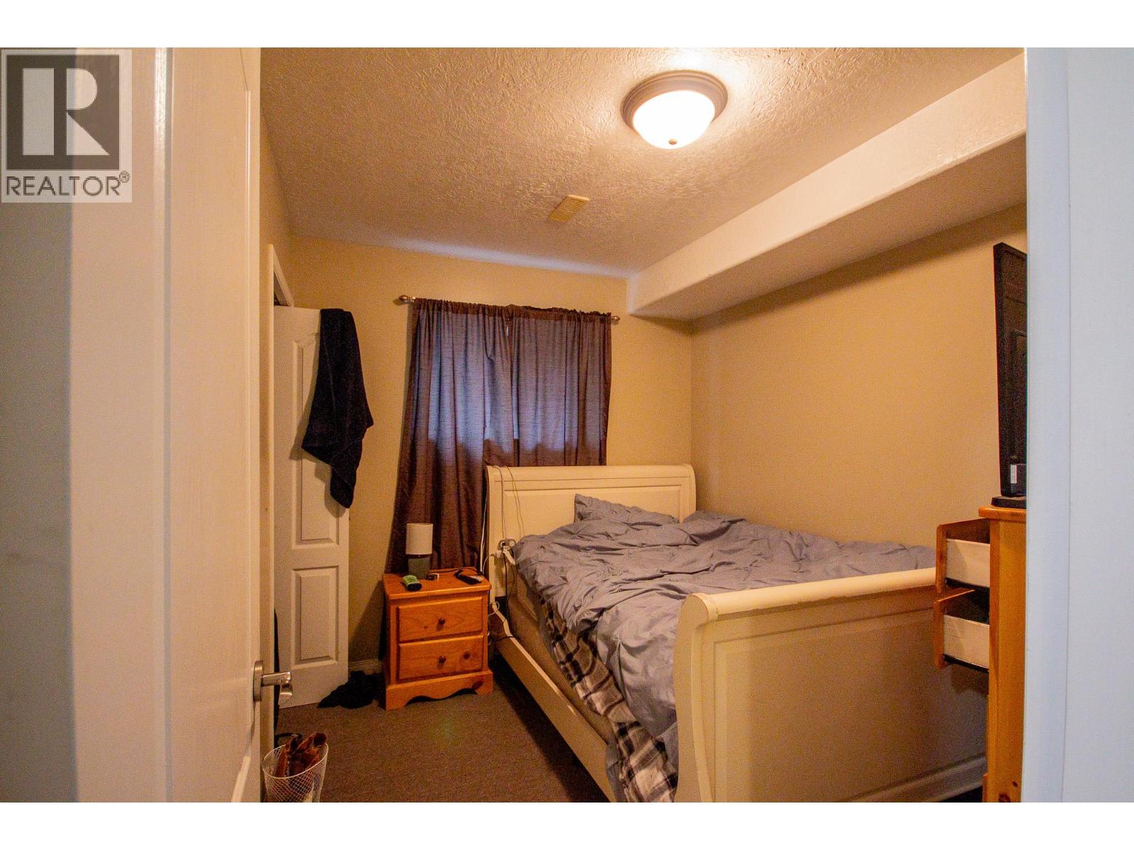 1637 100 Avenue, Dawson Creek - Image 1