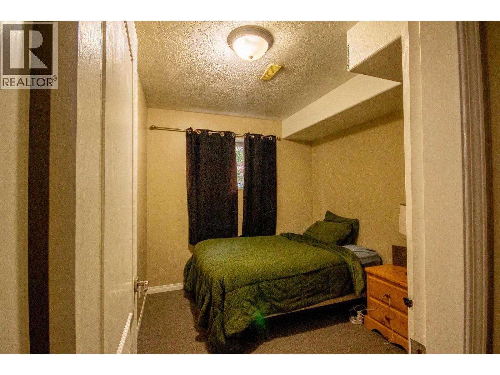 1637 100 Avenue, Dawson Creek - Image 1