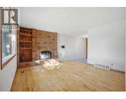 Bedroom - 20 Blackthorn Place Ne, Calgary, AB T2K4Y3 Photo 6