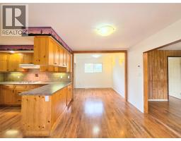 5753 Columbia Avenue, Edgewater, BC V0A1E0 Photo 12
