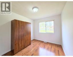 Foyer - 5753 Columbia Avenue, Edgewater, BC V0A1E0 Photo 8
