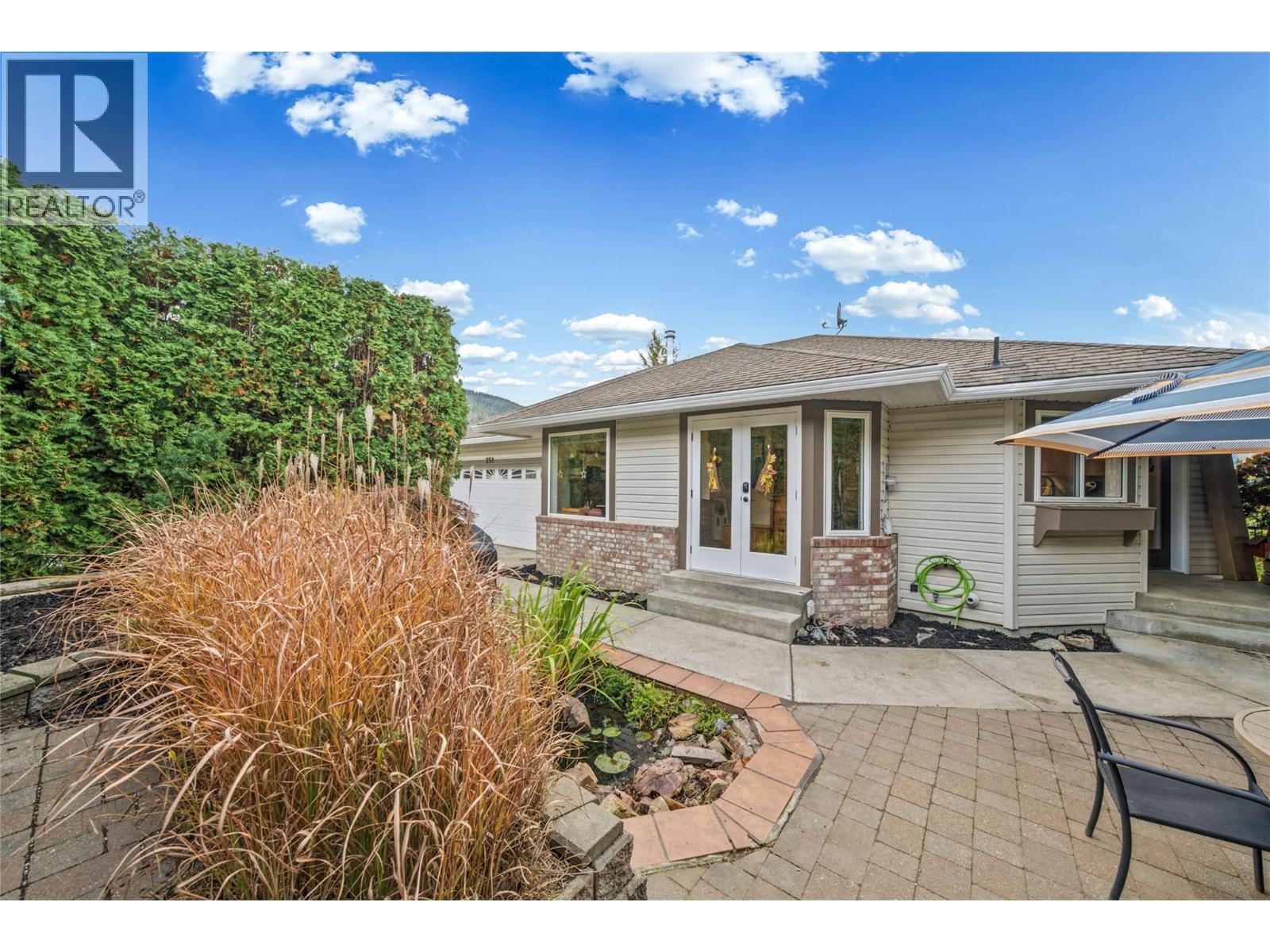 251 17 Street SE - 15