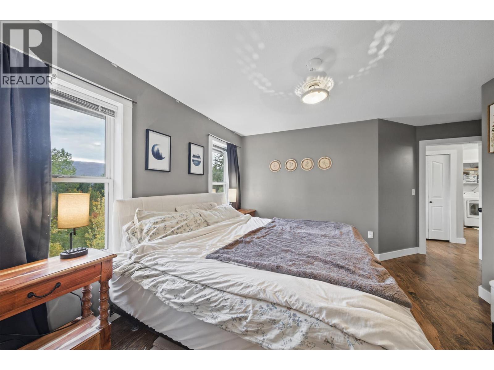 251 17 Street SE - 38