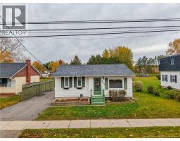 449 Canada Street, photo 2