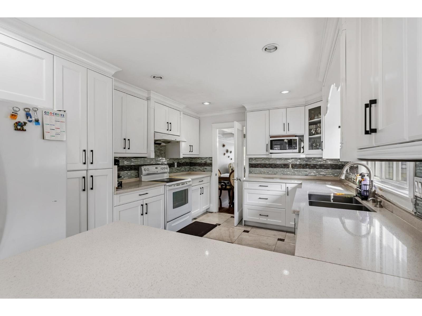 Photo of 14120 88A AVENUE 8