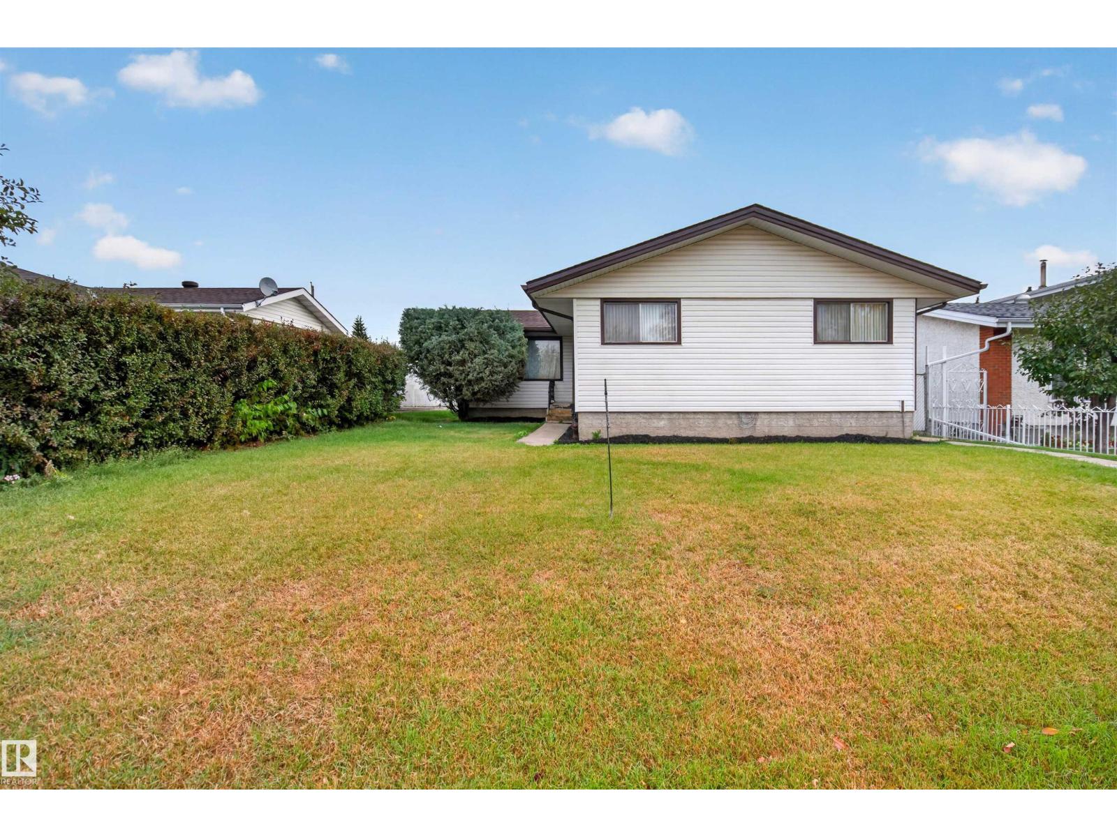 Photo of 8628 135 AV NW, Edmonton
