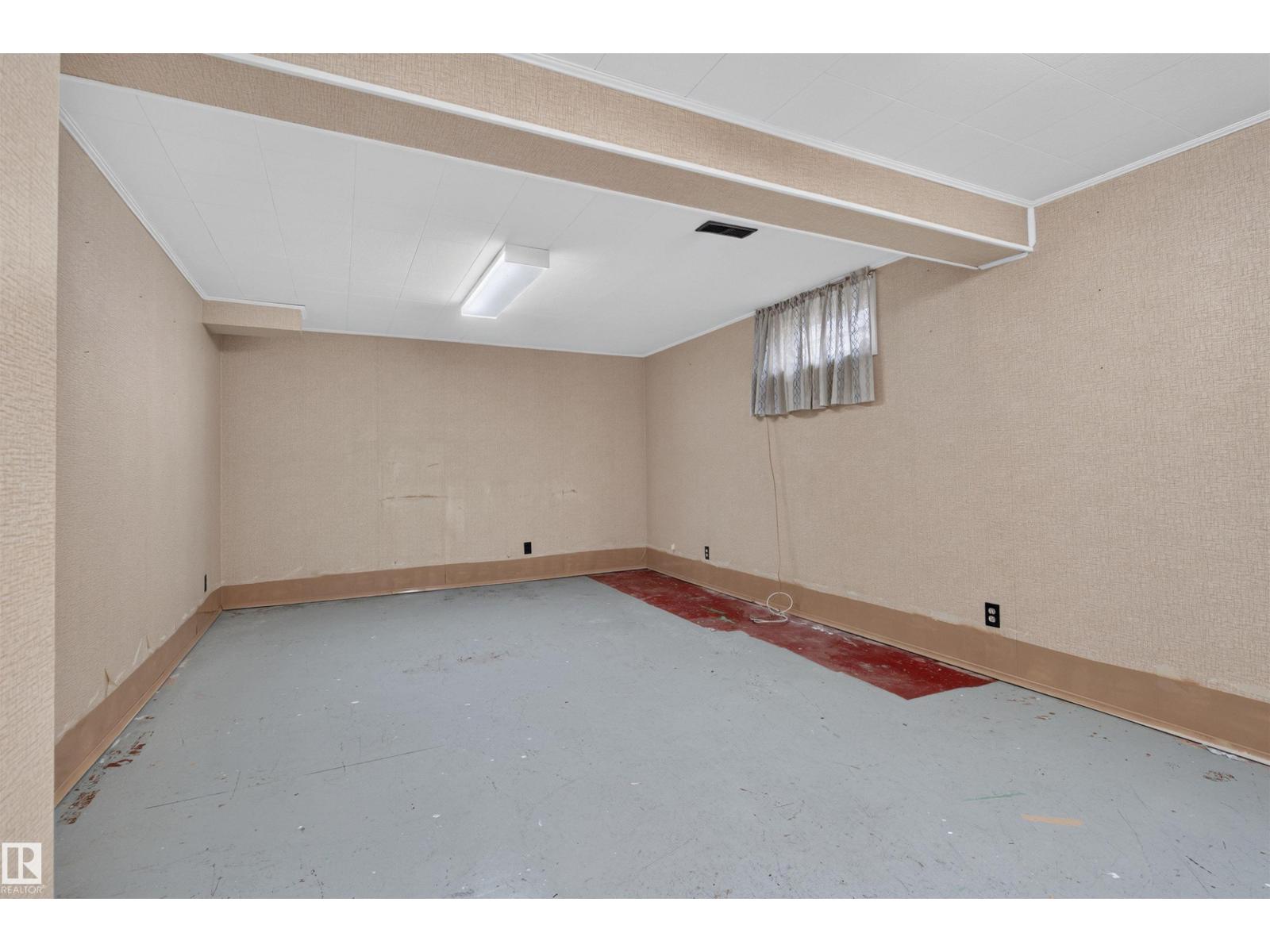 8628 135 Avenue NW, photo 18