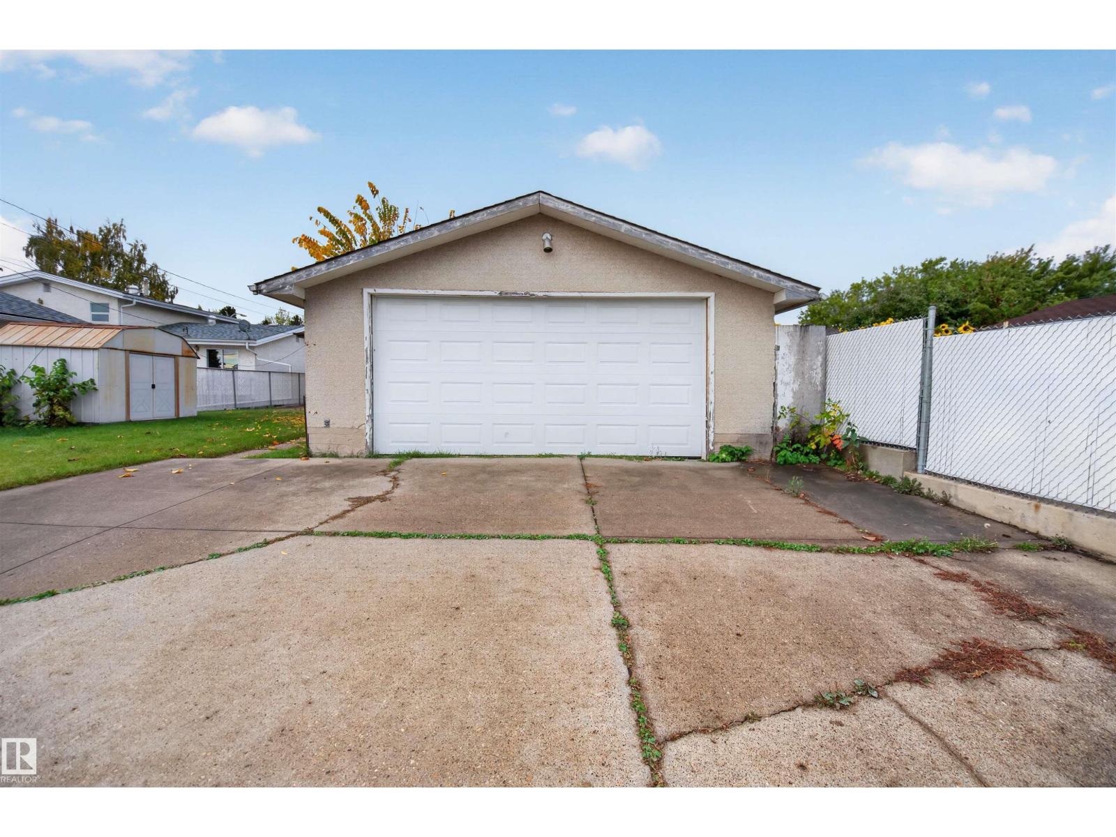 8628 135 Avenue NW, photo 23
