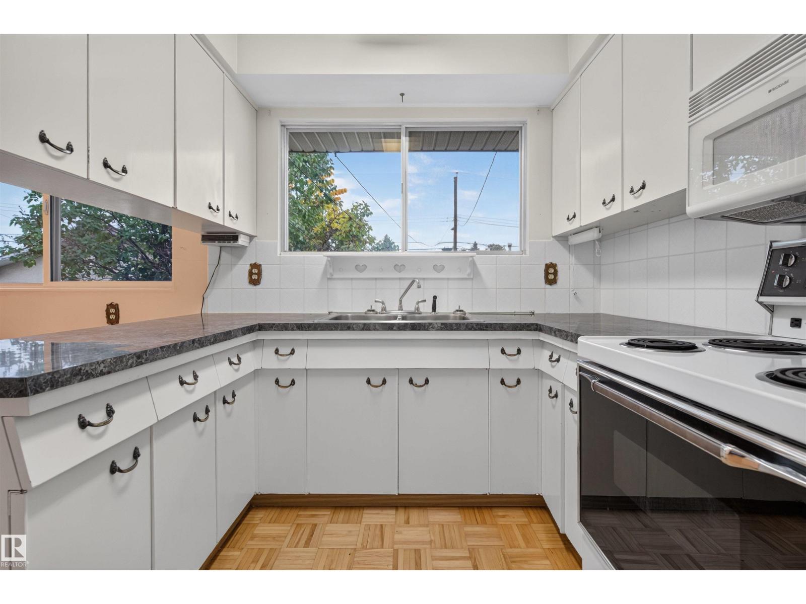 8628 135 Avenue NW, photo 9