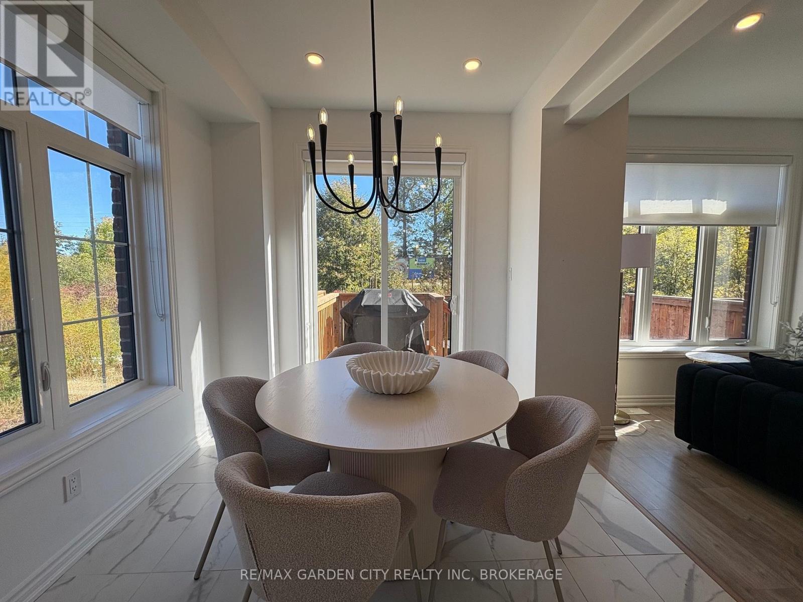 7460 Baycrest — photo 16