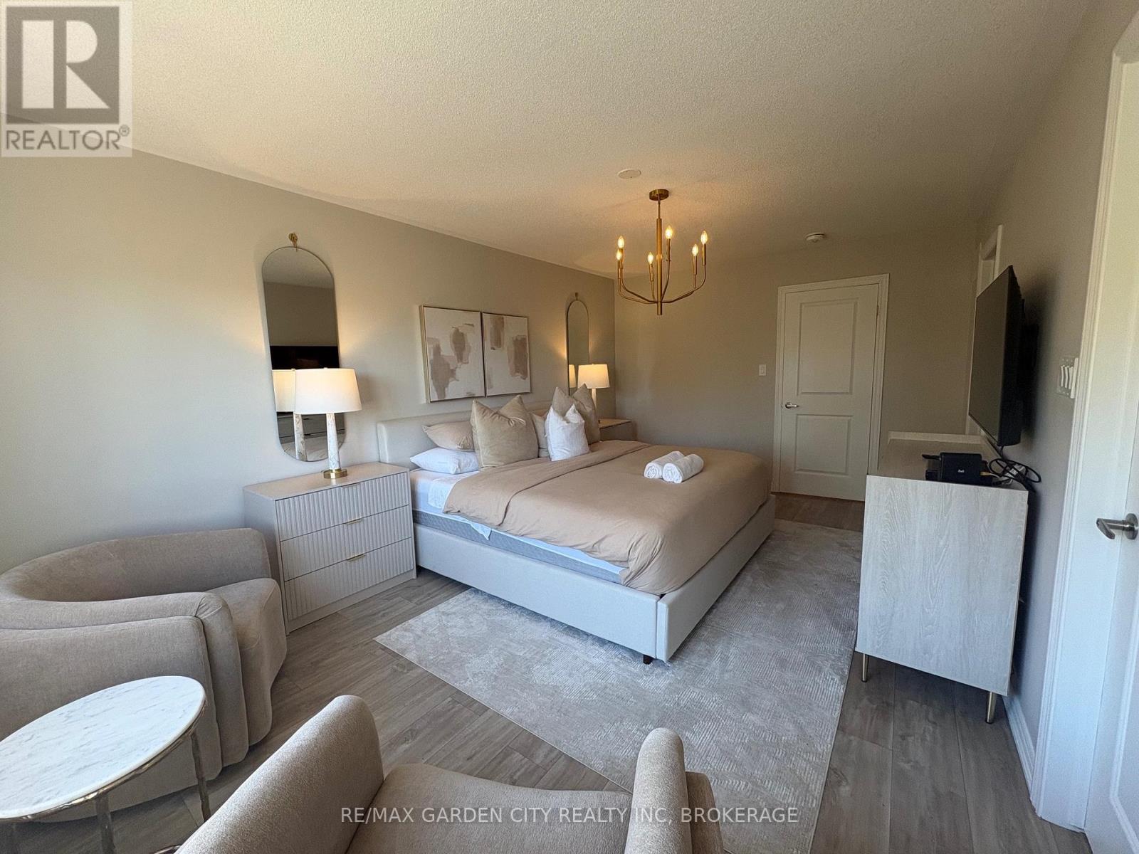 7460 Baycrest — photo 20