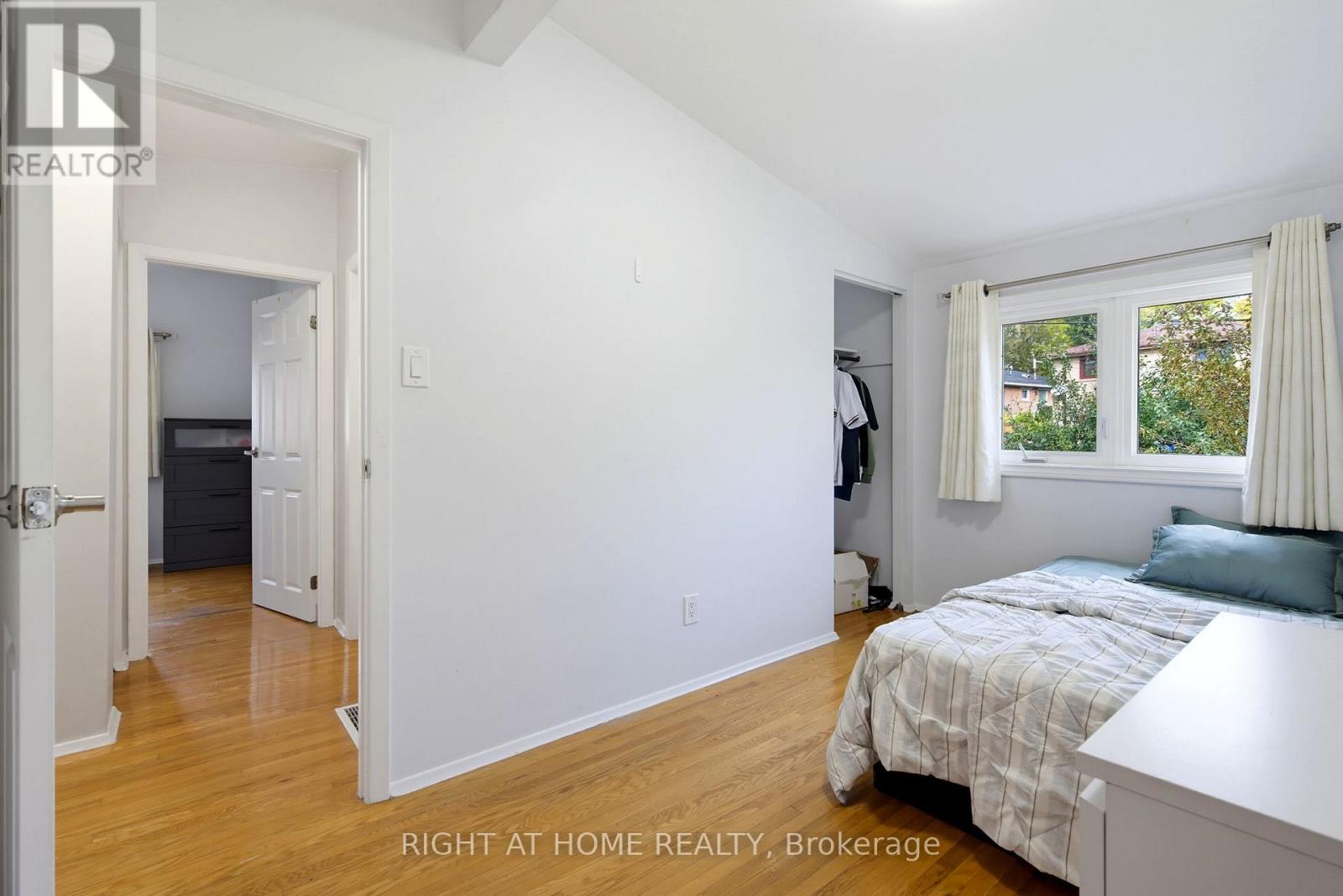 75 BLOOMINGTON CRESCENT - Image 15
