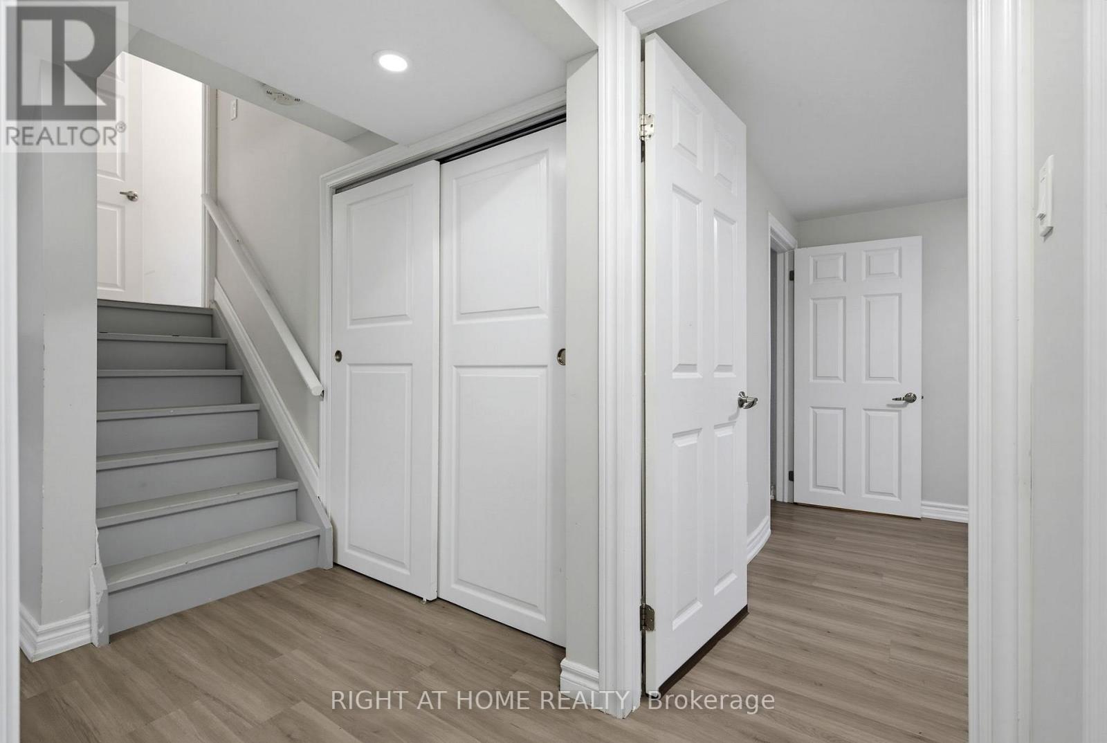 75 BLOOMINGTON CRESCENT - Image 23