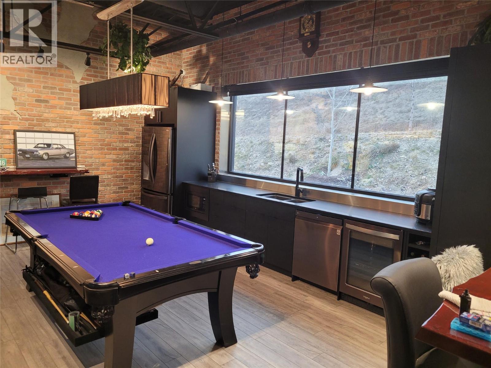 2110 Matrix Crescent Unit# 9, Kelowna