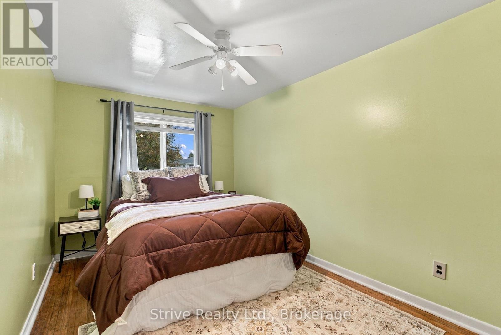 76 WAVERLEY ROAD - 32
