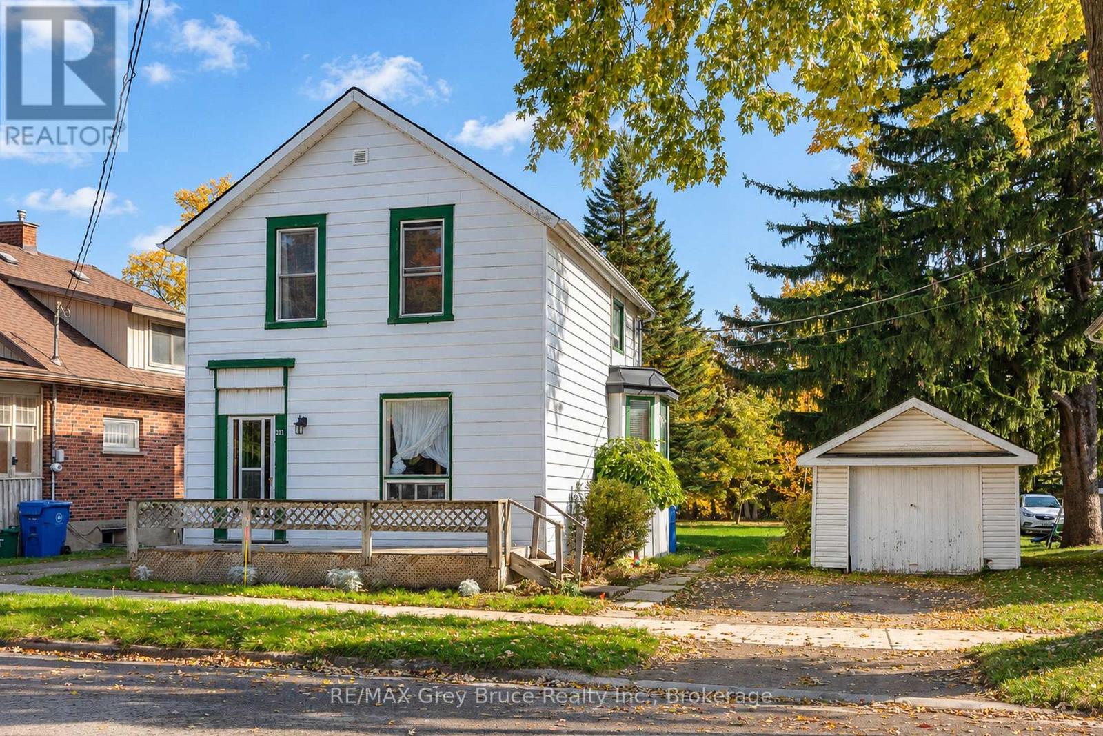 213 VICTORIA STREET, Shelburne
