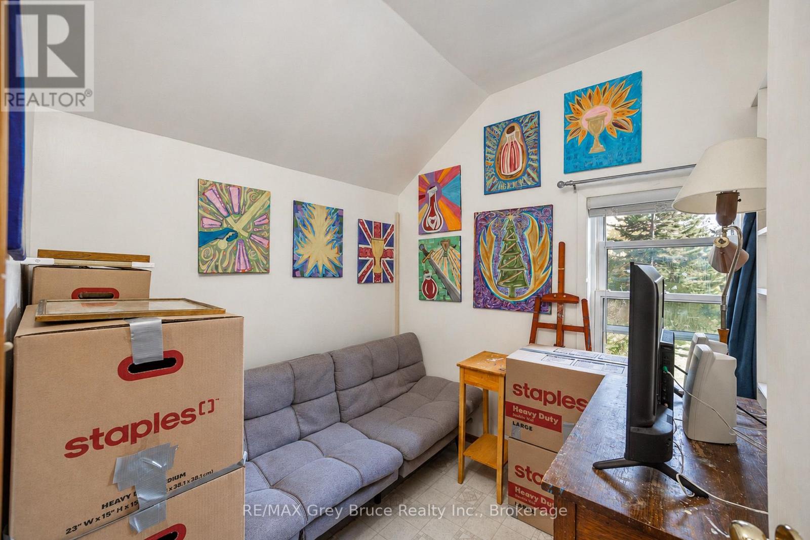 213 Victoria Street — photo 30
