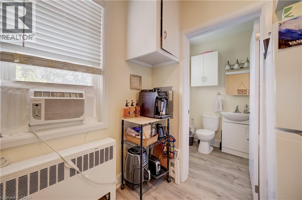 172 Arthur Street South — photo 15