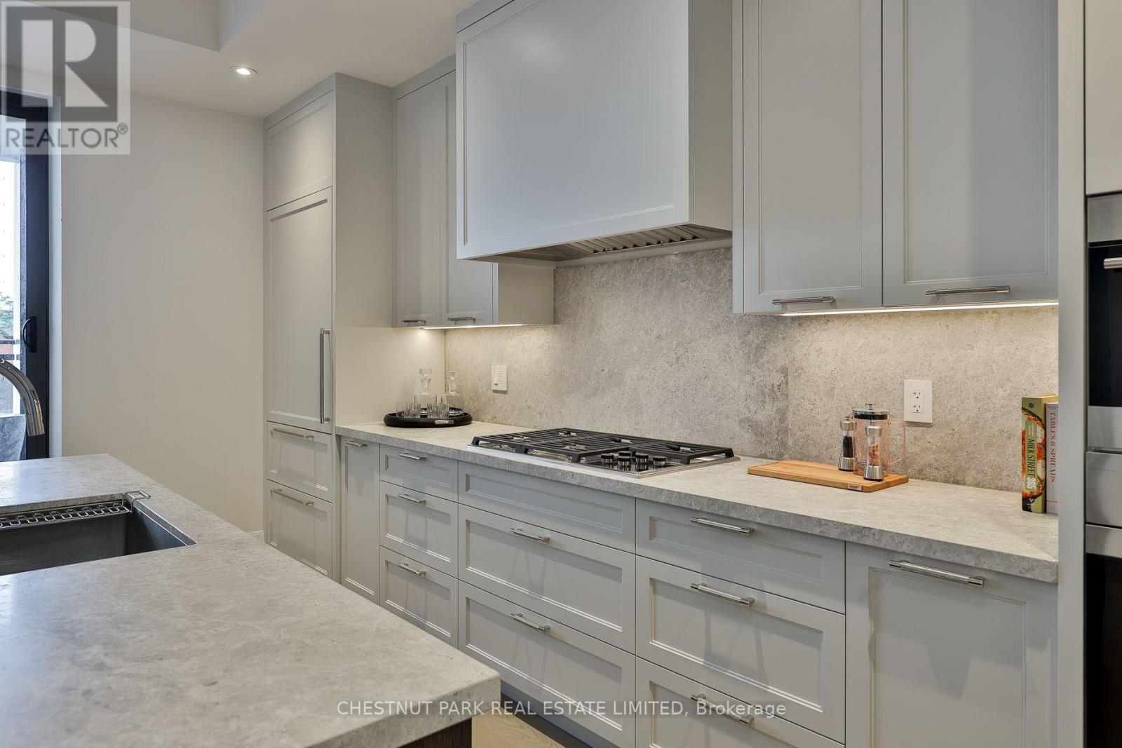 301- 10 Prince Arthur Avenue, Toronto, ON photo 22
