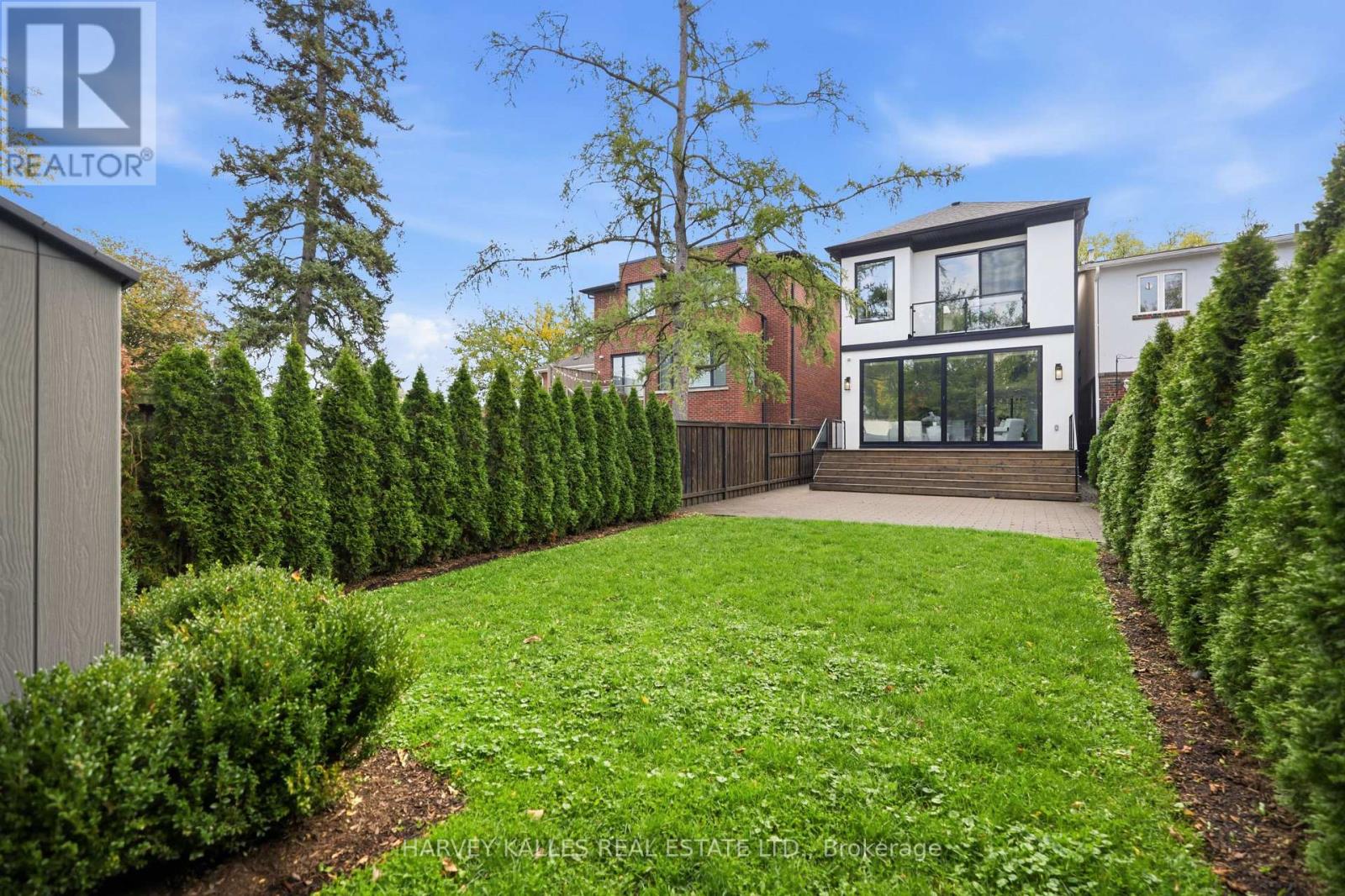 26 St Germain Avenue — photo 47