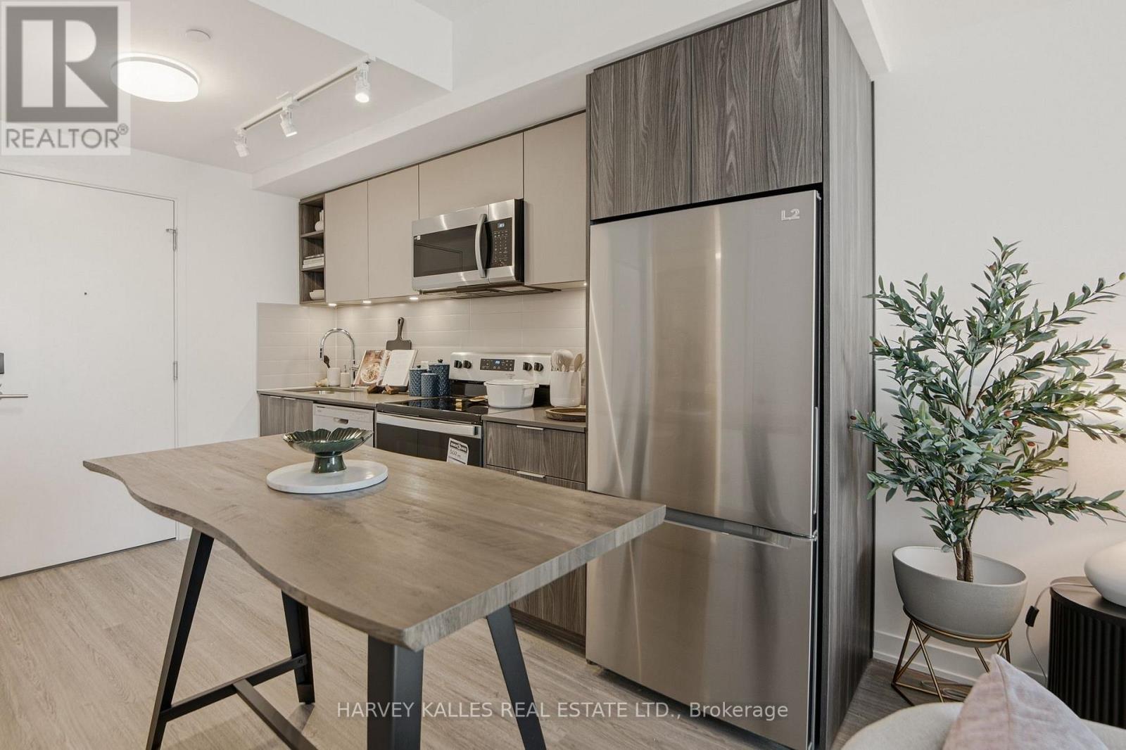 100 Eastdale Avenue — photo 4