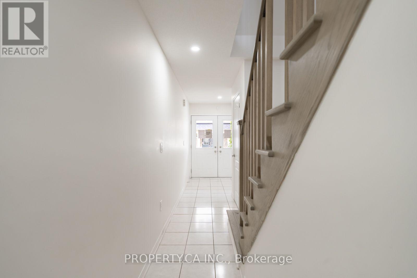 27 Healthcote Lane, Ajax, ON photo 24