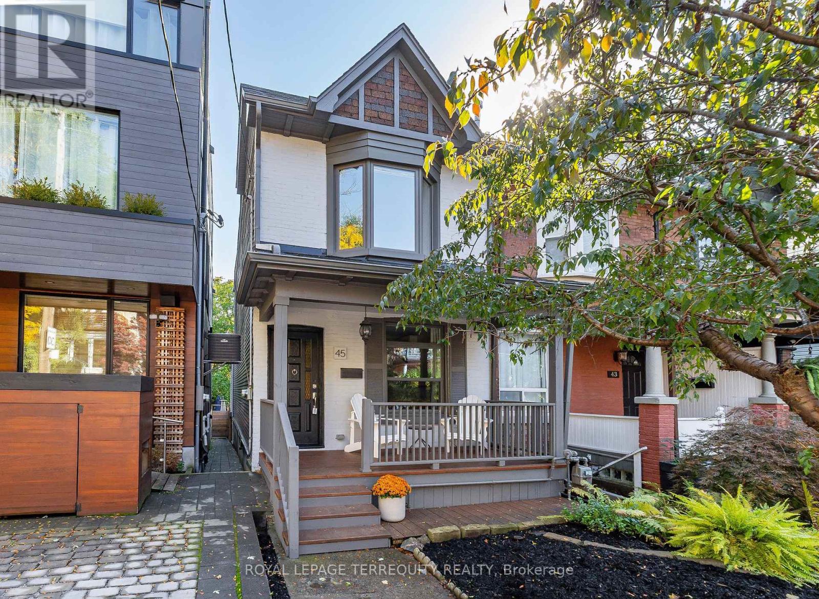45 Dingwall Avenue, Toronto, ON photo 1