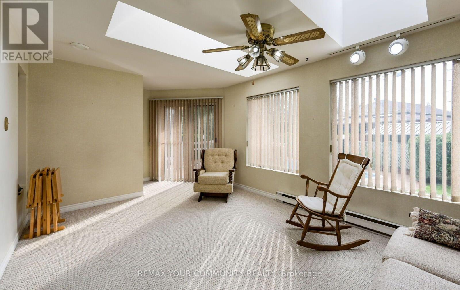 4 Hughes Place, Toronto, ON photo 16