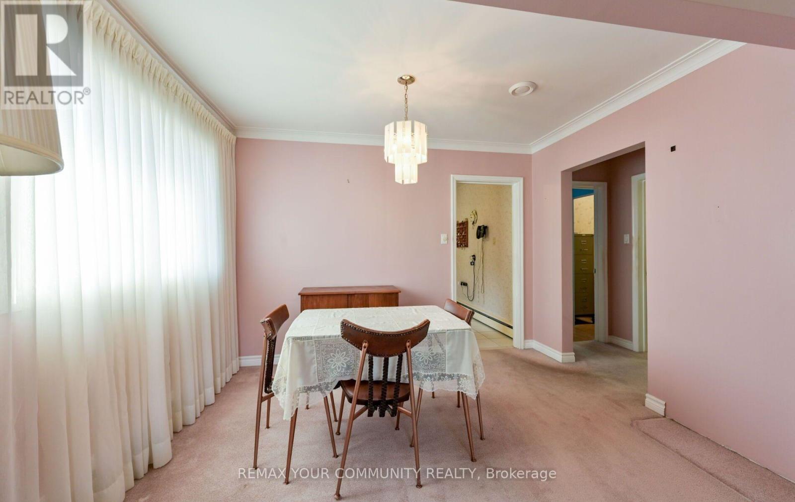 4 Hughes Place, Toronto, ON photo 8