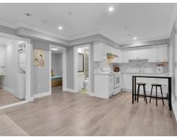 15456 Russell Avenue, White Rock, BC V4B2R3 Photo 22
