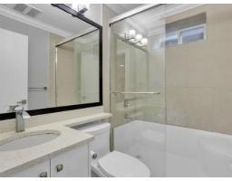 15456 Russell Avenue, White Rock, BC V4B2R3 Photo 16